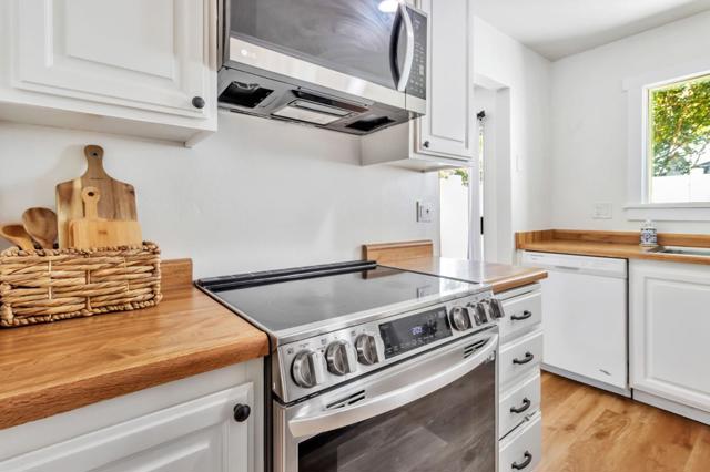 674 Galleon Court, San Jose CA: https://media.crmls.org/mediaz/cb3b06ea-51e7-4c6d-81f6-2a9946444fae.jpg