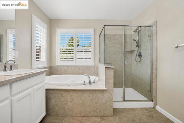 3120 Rio Viejo Drive, Bay Point CA: https://media.crmls.org/mediaz/cb3ccbb7-9f26-4acb-a674-8a6e673a262e.jpg