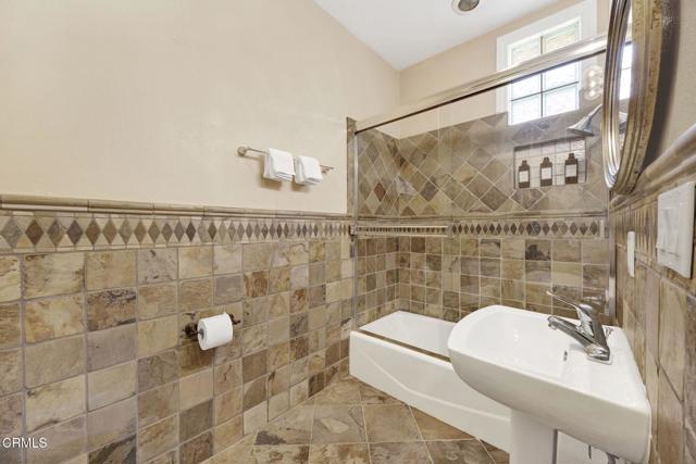 Detail Gallery Image 40 of 50 For 9816 Calvin Avenue, Northridge,  CA 91324 - 6 Beds | 4/2 Baths