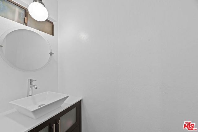 1541 Stoner Avenue, Los Angeles CA: https://media.crmls.org/mediaz/cb3d22a4-b38e-4c86-88ab-87ec59802ea3.jpg