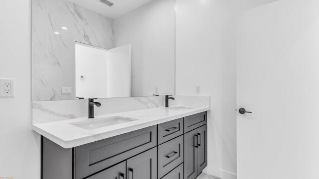 67670 Buckboard Lane, Desert Hot Springs CA: https://media.crmls.org/mediaz/cb3d4e2a-59ec-4680-bfb1-30a9b7034deb.jpg