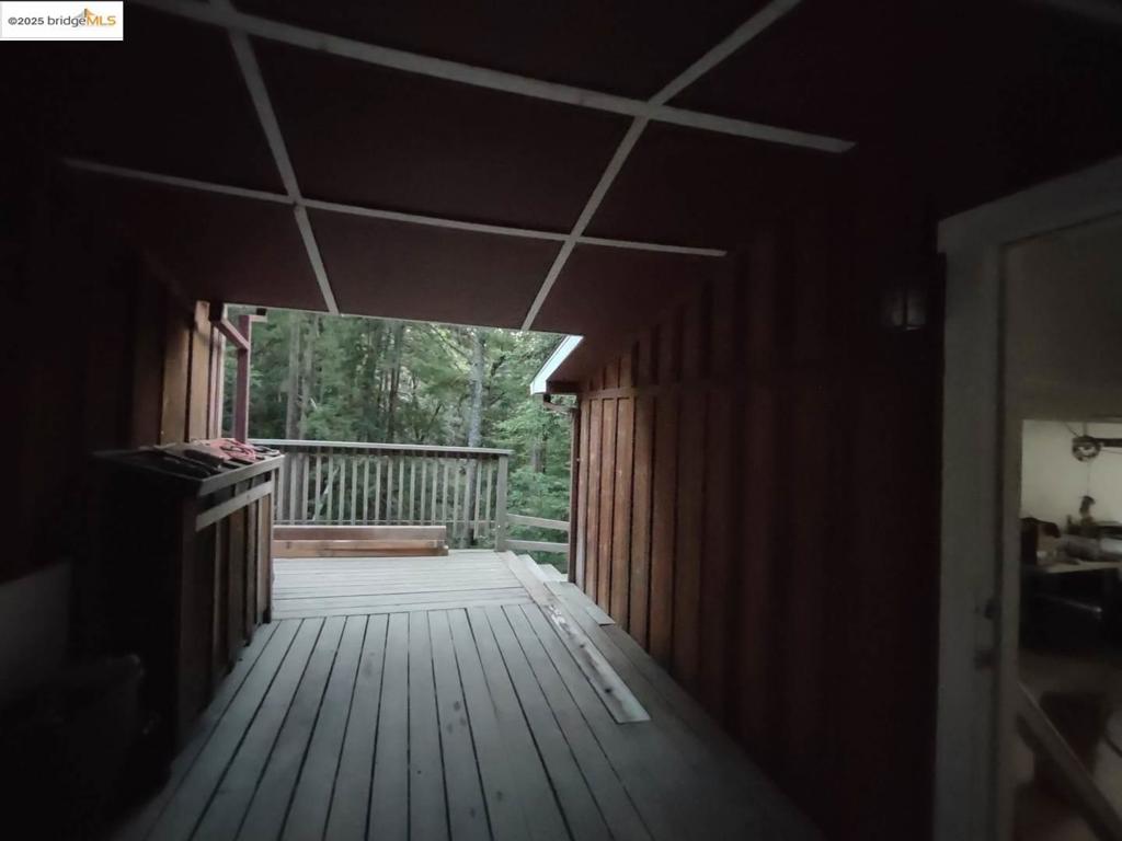 https://media.crmls.org/mediaz/cb3db822-9cac-4dc6-8cf8-76c861241b80.jpg?preset=X-Large
