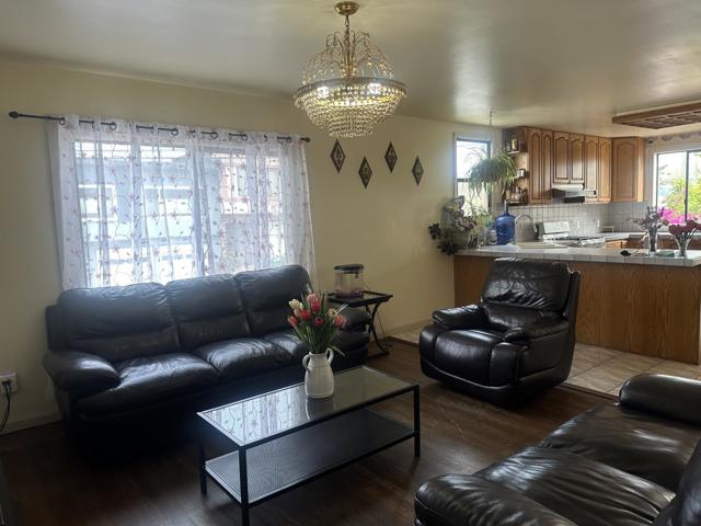 301 Hanover Street, San Francisco CA: https://media.crmls.org/mediaz/cb3dc2e9-1b74-45c8-92ff-190e8640135e.jpg