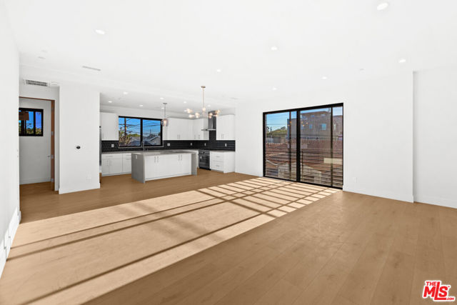 8904 Sawyer Street, Los Angeles CA: https://media.crmls.org/mediaz/cb3e43d7-3089-48b7-86ee-9da6c8277498.jpg