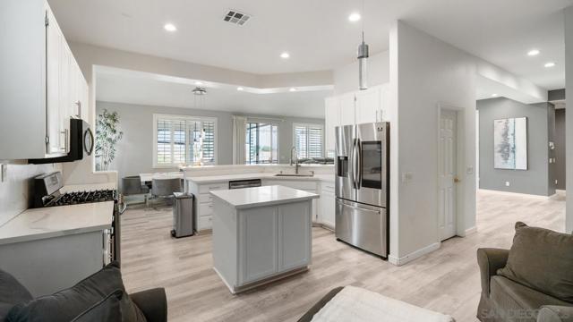 28371 Evening Star Dr, Menifee CA: https://media.crmls.org/mediaz/cb3e6b07-644a-4b96-b109-69b628187cf1.jpg