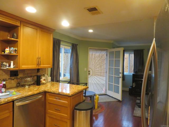 Detail Gallery Image 11 of 31 For 1913 Clearbrook Dr, Chula Vista,  CA 91913 - 4 Beds | 2/1 Baths