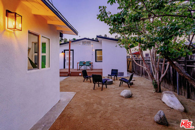 219 Joy Street, Los Angeles CA: https://media.crmls.org/mediaz/cb3eb85c-1435-471b-b206-745bc37de176.jpg