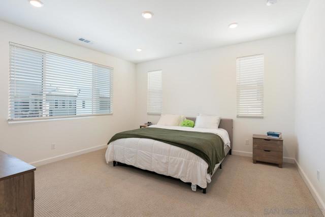 Image 15 of 27 For 841 Hana Ave  3