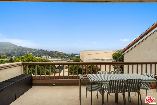 23910 De Ville Way, B photo 3