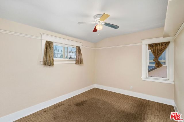4812 Arlington Avenue, Los Angeles CA: https://media.crmls.org/mediaz/cb40b21e-efa5-4dd8-afd4-932b707750b6.jpg