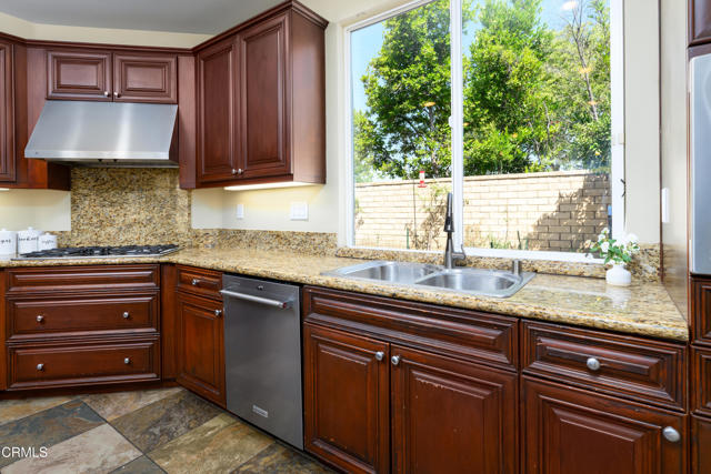 167 Bellafonte Court, Camarillo CA: https://media.crmls.org/mediaz/cb40c618-dd74-47e5-8e63-16c3f784f4b1.jpg