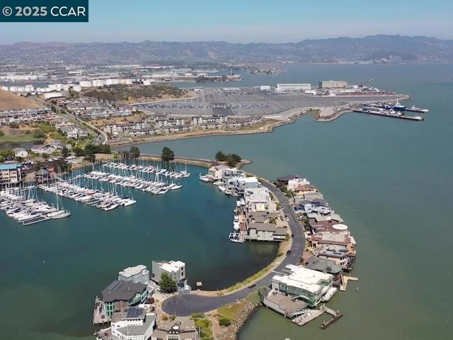 1460 Sandpiper Spit, Richmond CA: https://media.crmls.org/mediaz/cb40cb85-ab58-44fd-9268-72a15a700b1f.jpg