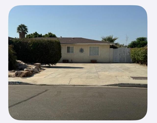 82793 Charlestown Drive, Indio CA: https://media.crmls.org/mediaz/cb411eea-0e71-473d-8210-ef6d3743da69.jpg