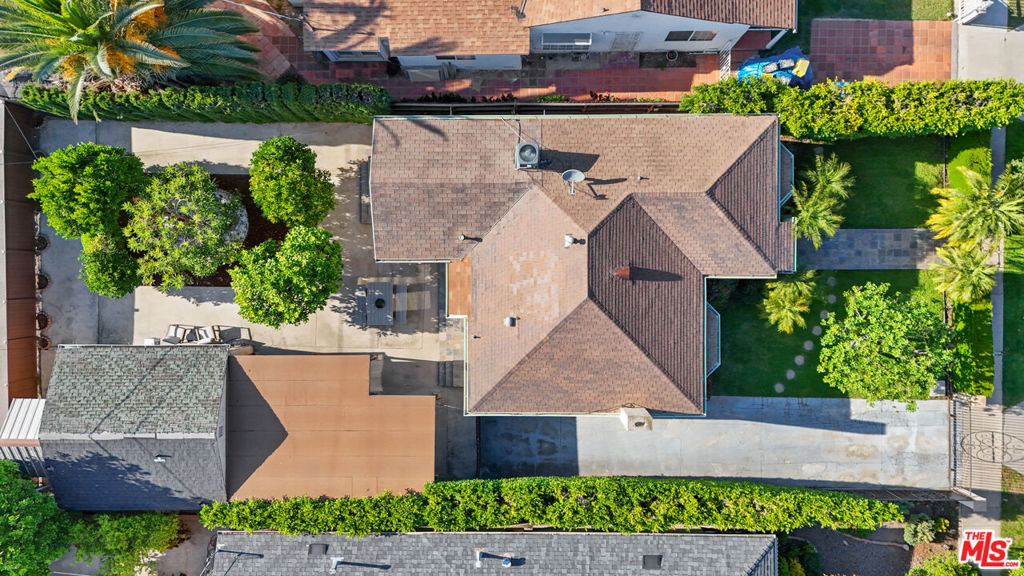 https://media.crmls.org/mediaz/cb41d312-43bc-4c3d-8fa0-58c4ceb16848.jpg?preset=X-Large