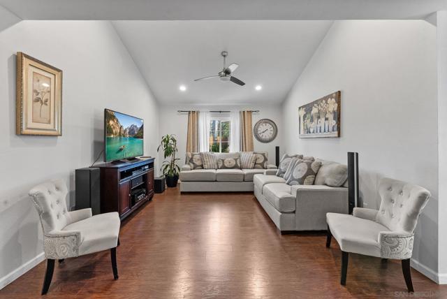 9209 Les Rd, Santee CA: https://media.crmls.org/mediaz/cb426cc0-a5ba-4df3-a820-b09d666f222f.jpg