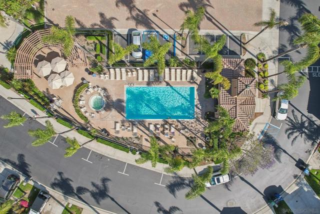 11856 Miro Circle, San Diego CA: https://media.crmls.org/mediaz/cb42e728-bede-42fa-9cc2-1eb02ef7378d.jpg