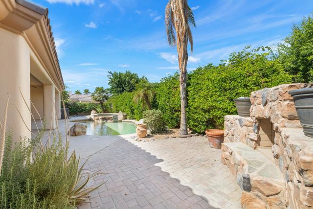 49595 Marne Court, La Quinta CA: https://media.crmls.org/mediaz/cb43b1cf-fed3-4bfc-971d-a7d4c06cff5c.jpg