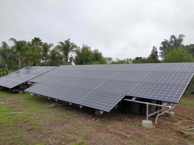 Detail Gallery Image 13 of 14 For 677 Hanson Ln, Ramona,  CA 92065 - 3 Beds | 2/1 Baths