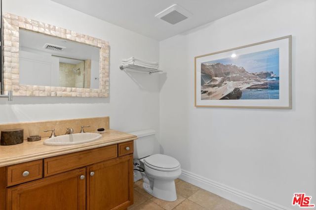 10795 Wilshire Boulevard, Los Angeles CA: https://media.crmls.org/mediaz/cb4445da-bca4-43b9-a85e-6226ad3f0202.jpg