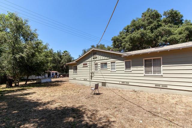 1453 OLIVEWOOD LN, Alpine CA: https://media.crmls.org/mediaz/cb4476c3-bcc8-4524-8789-8f2e1a588165.jpg