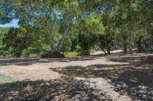 12167 Saddle Road, Carmel Valley CA: https://media.crmls.org/mediaz/cb4538e9-6e5d-4896-8f4c-d3663e5ddb01.jpg