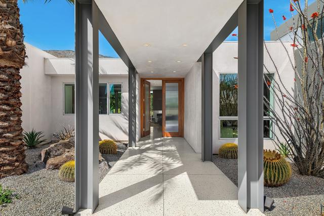 633 N Belardo Road, Palm Springs CA: https://media.crmls.org/mediaz/cb455aac-6289-423c-bc2e-2819510662ea.jpg
