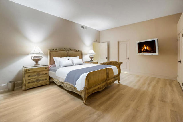 23 Pine Valley Drive, Rancho Mirage CA: https://media.crmls.org/mediaz/cb459bc0-2d05-46fa-bd9c-b0f178380cb7.jpg