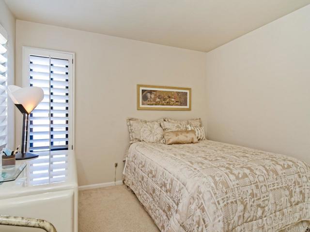 Detail Gallery Image 21 of 25 For 3885 Fallon Cir, San Diego,  CA 92130 - 3 Beds | 2/1 Baths