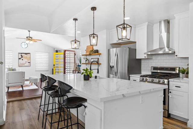 516 Bonito Avenue, Imperial Beach CA: https://media.crmls.org/mediaz/cb460fab-c7d9-4726-8088-9d04f0c81365.jpg