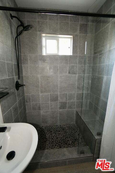 5216 Navarro Street, Los Angeles CA: https://media.crmls.org/mediaz/cb466fc3-8648-4c6f-a343-14f2f3357f29.jpg