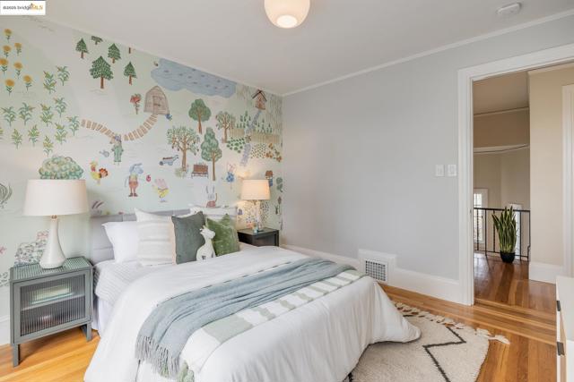 740 Calmar Ave, Oakland CA: https://media.crmls.org/mediaz/cb46a233-ddff-4ee6-b6de-d230bb1ea5c1.jpg