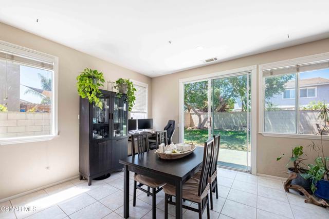 1633 Lola Way, Oxnard CA: https://media.crmls.org/mediaz/cb46af3a-4cad-4206-a955-36ce12174fb5.jpg