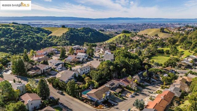 3459 Pinewood Dr, Hayward CA: https://media.crmls.org/mediaz/cb479c40-3ea0-4654-8698-d44f4386d1ab.jpg