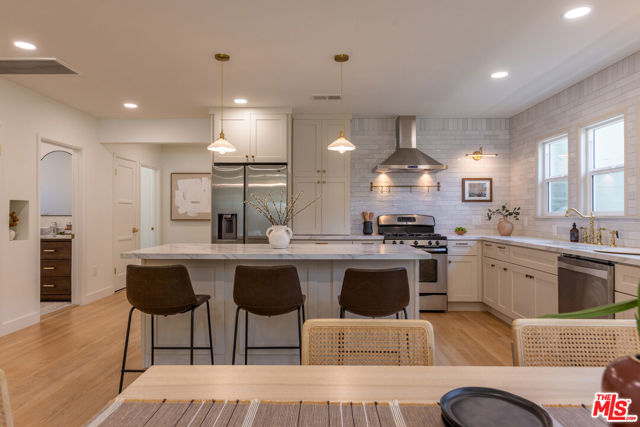 504 N Campbell Avenue, Alhambra CA: https://media.crmls.org/mediaz/cb47ab98-121b-490b-848c-07575ea09f92.jpg