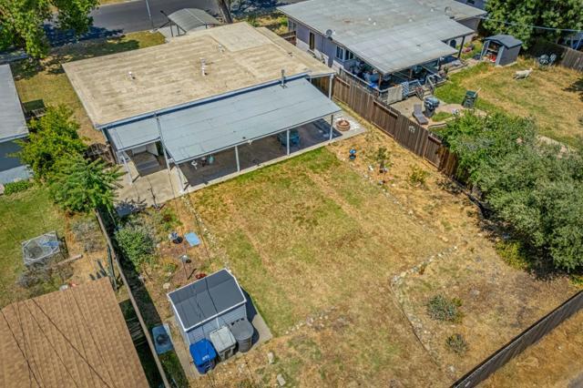 312 Oakshire Avenue, Modesto CA: https://media.crmls.org/mediaz/cb4a004b-5d21-40af-92fb-38fc9164a464.jpg