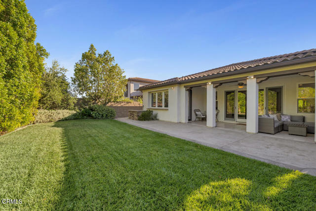 11806 Ricasoli Way, Porter Ranch CA: https://media.crmls.org/mediaz/cb4aad46-d7b8-4553-94f2-befd38c7c135.jpg