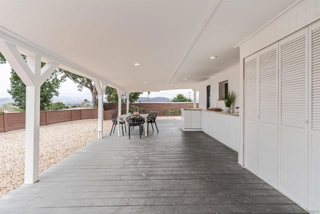 9376 Starcrest Dr, Santee CA: https://media.crmls.org/mediaz/cb4ab09c-603d-4b5c-9333-ad9589a41505.jpg