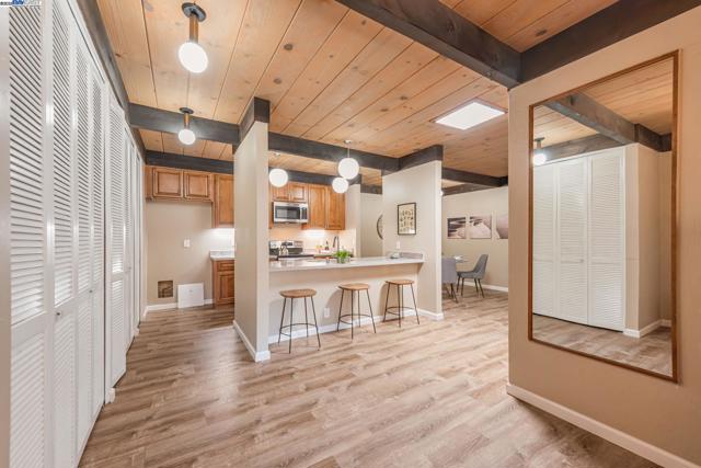 39090 Presidio Way, Fremont CA: https://media.crmls.org/mediaz/cb4adcc1-af8c-4b54-ad49-f08ff02efc50.jpg