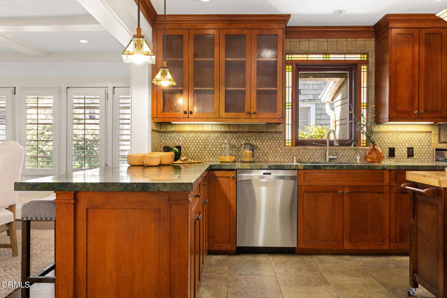 Detail Gallery Image 14 of 32 For 1122 Stratford Ave, South Pasadena,  CA 91030 - 3 Beds | 2/1 Baths