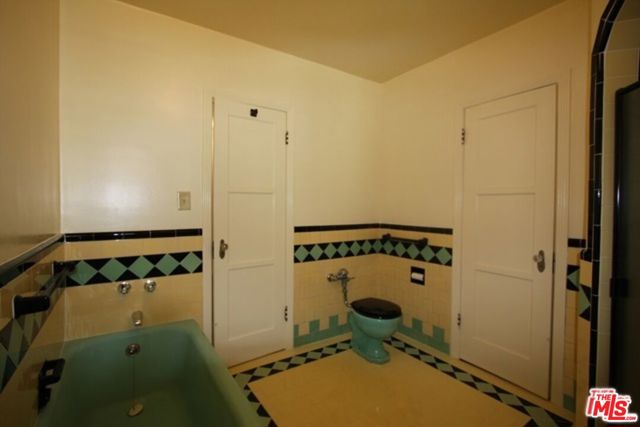 1114 S Clark Drive, Los Angeles CA: https://media.crmls.org/mediaz/cb4b252b-2209-442b-88a5-85f88b0ceb19.jpg