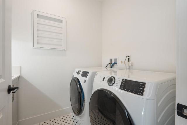 15751 Wainwright Way, San Diego CA: https://media.crmls.org/mediaz/cb4b2d8d-e2e1-42f7-8837-9b22245a2712.jpg
