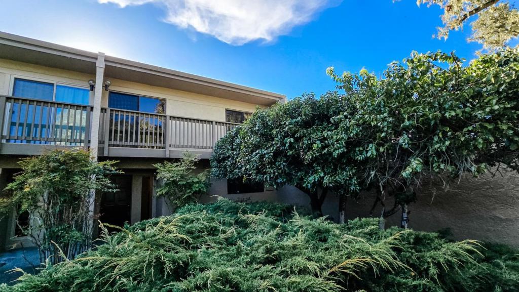 65 Montsalas Drive