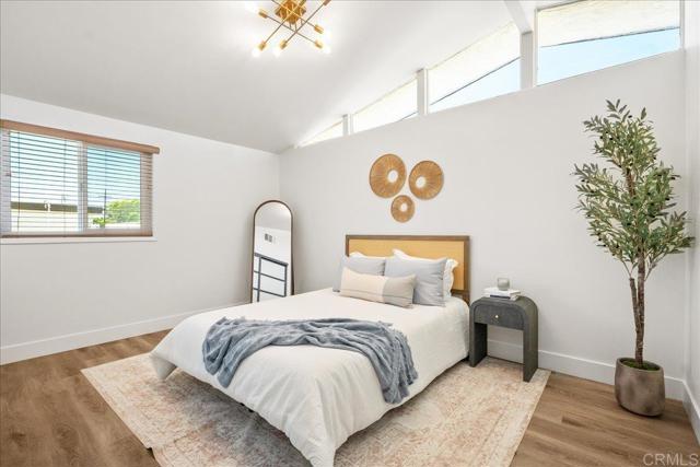 Detail Gallery Image 11 of 35 For 9163 Fermi Ave, San Diego,  CA 92123 - 5 Beds | 3 Baths