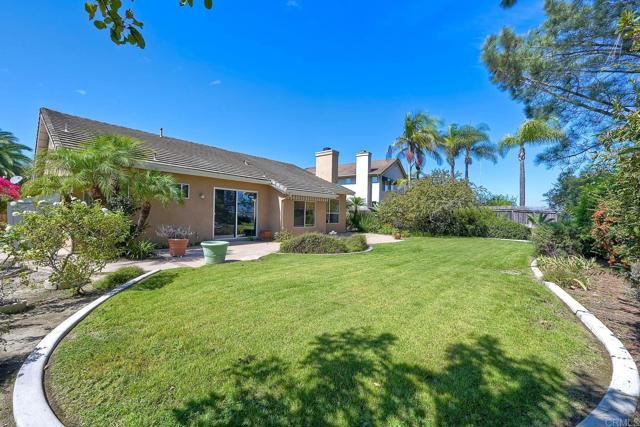 5141 Palmera Dr, Oceanside CA: https://media.crmls.org/mediaz/cb4c3023-1927-411d-bae1-bfafeea73466.jpg