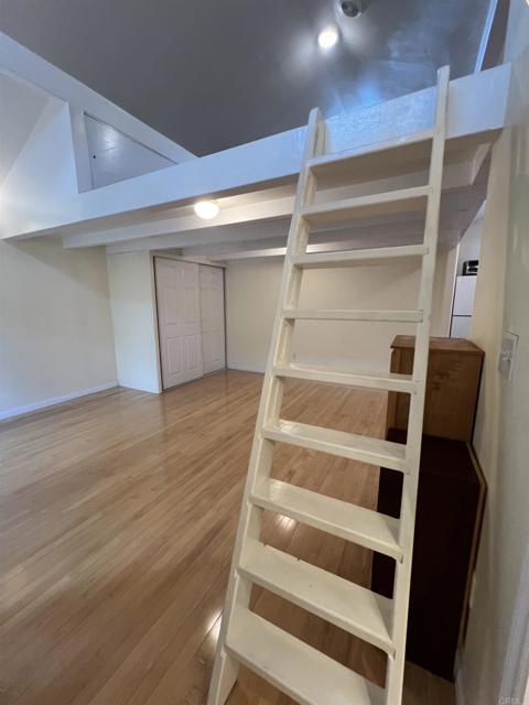 Detail Gallery Image 4 of 9 For 2933 Spruce St #B,  San Diego,  CA 92104 - 1 Beds | 1 Baths