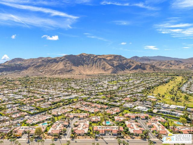 1095 S La Verne Way, Palm Springs CA: https://media.crmls.org/mediaz/cb4d3187-69c3-4c08-b2aa-2639e5ade646.jpg