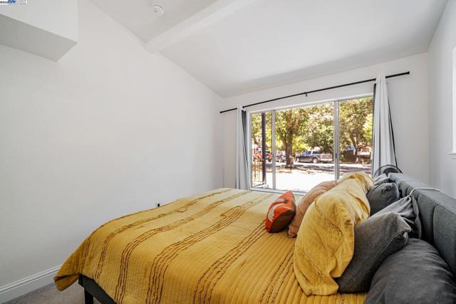 126 Kilkare Rd, Sunol CA: https://media.crmls.org/mediaz/cb4d52b2-10f3-4da8-ba21-e21709346f09.jpg