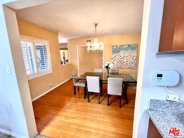 4340 Sepulveda Boulevard, Sherman Oaks CA: https://media.crmls.org/mediaz/cb4f01a3-67a0-47b8-8829-4f4faf587b8a.jpg