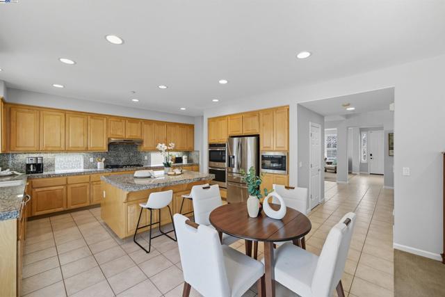 3080 Bresso Dr, Livermore CA: https://media.crmls.org/mediaz/cb4f569d-f9fb-4144-bdfb-bd560872bde2.jpg