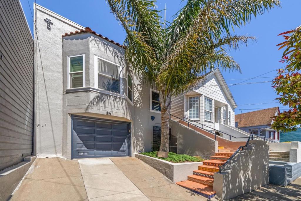 219 Crescent Avenue